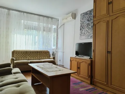 Rent, two bedroom apartment, 65m², Voždovac Sve Podlokacije, Beograd - image 2