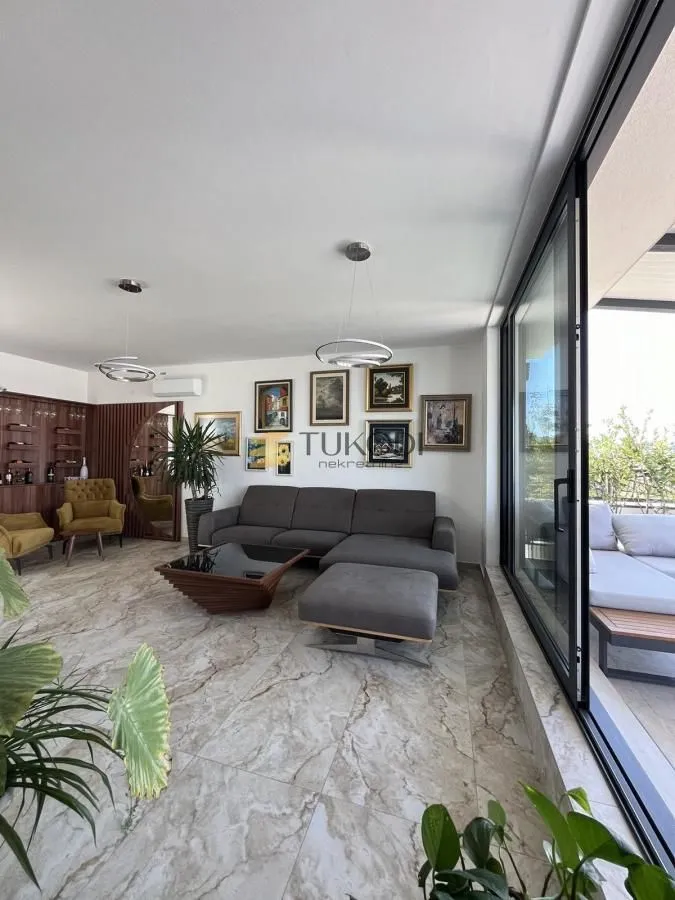 Prodaja, stan, 145m², Sremska Kamenica, Petrovaradin