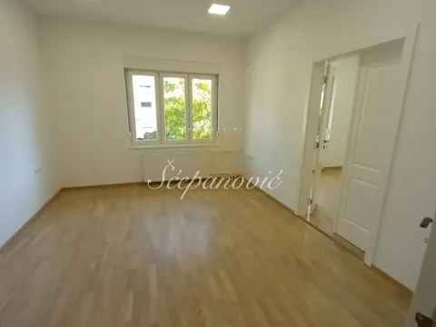 Sale, two bedroom apartment, 57m², Centar, Novi Sad - image 2