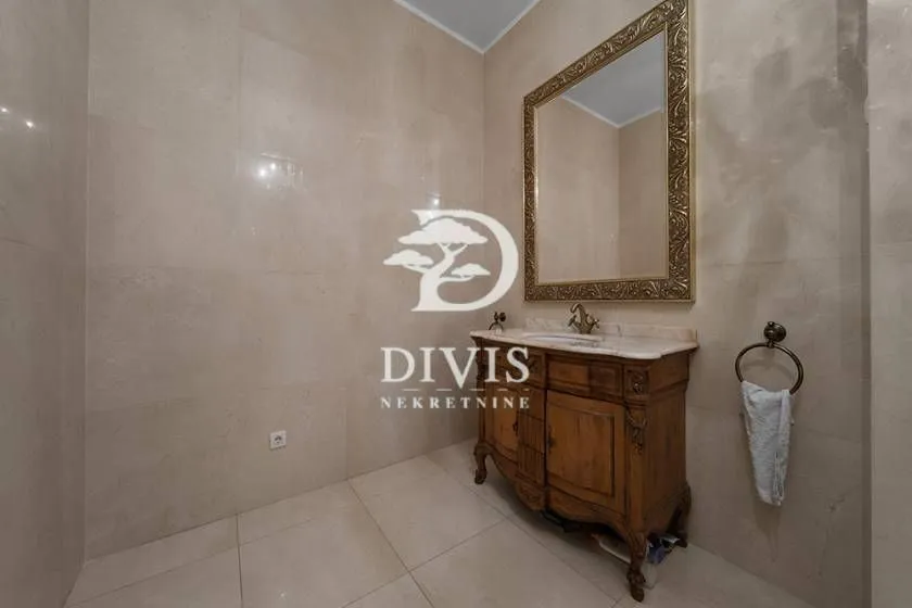 Sale, three bedroom apartment, 143m², Vukov Spomenik, Zvezdara Sve Podlokacije