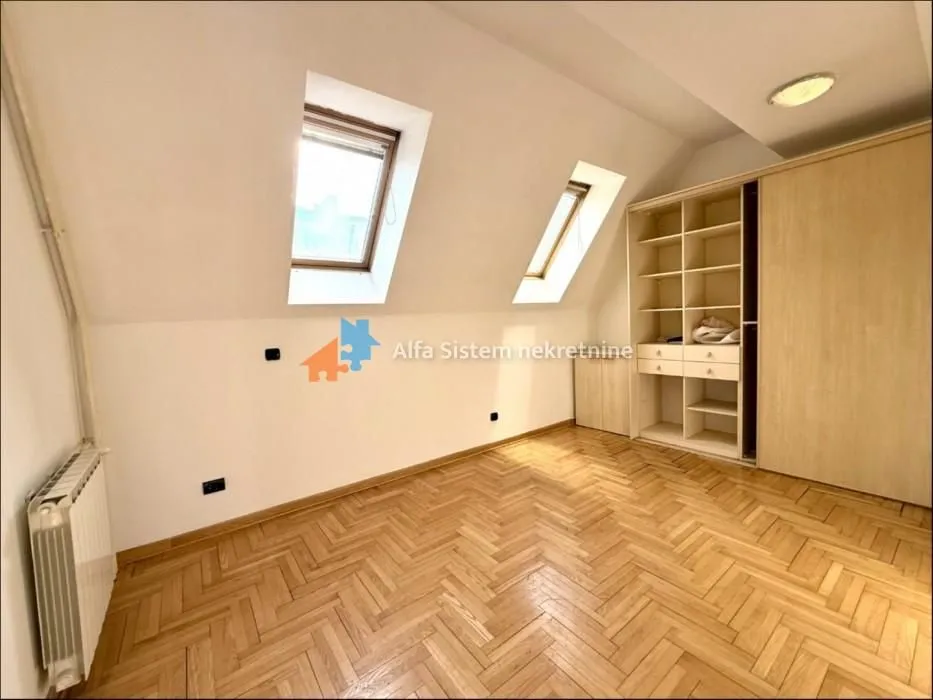 Prodaja, stan, 208m², Kalenić Pijaca, Vračar Sve Podlokacije