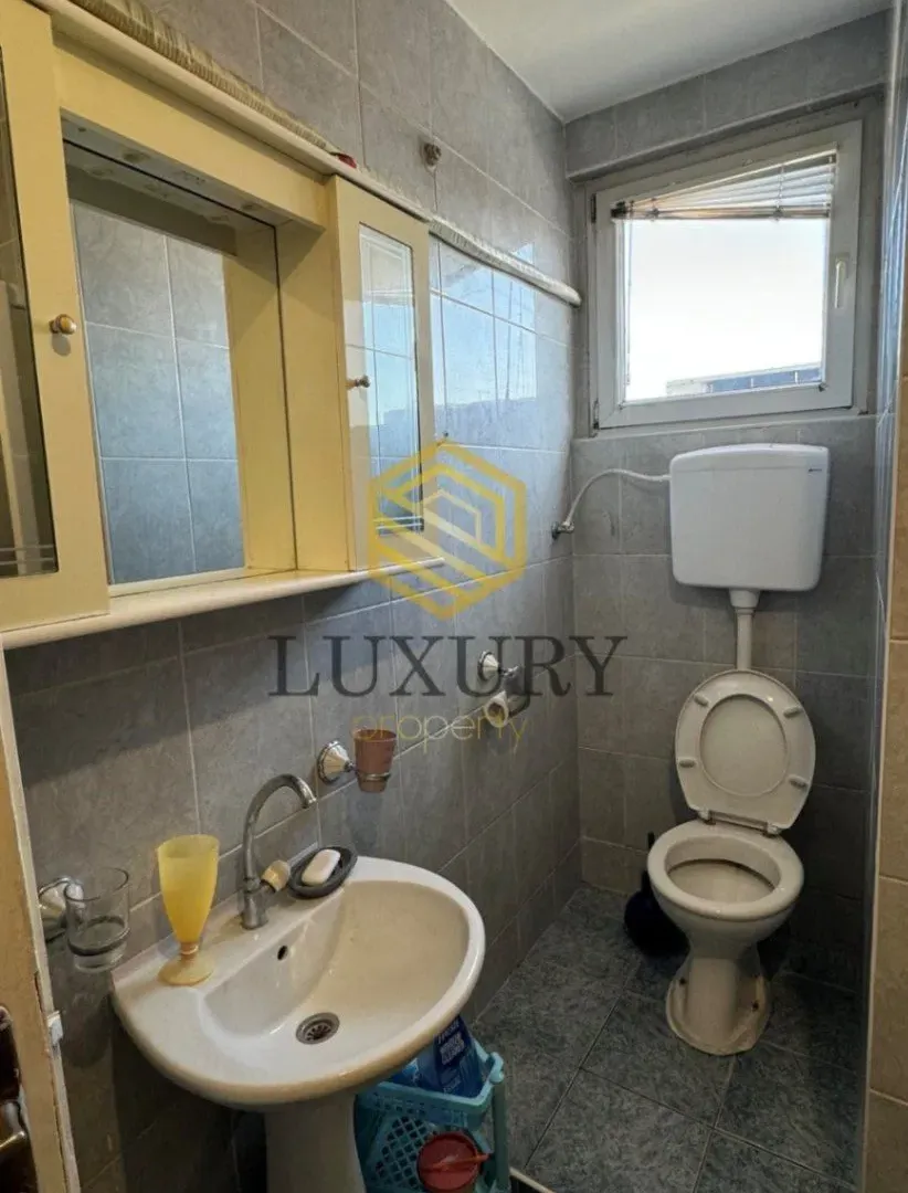 Izdavanje, jednosoban stan, 53m², Gintaš, Podgorica
