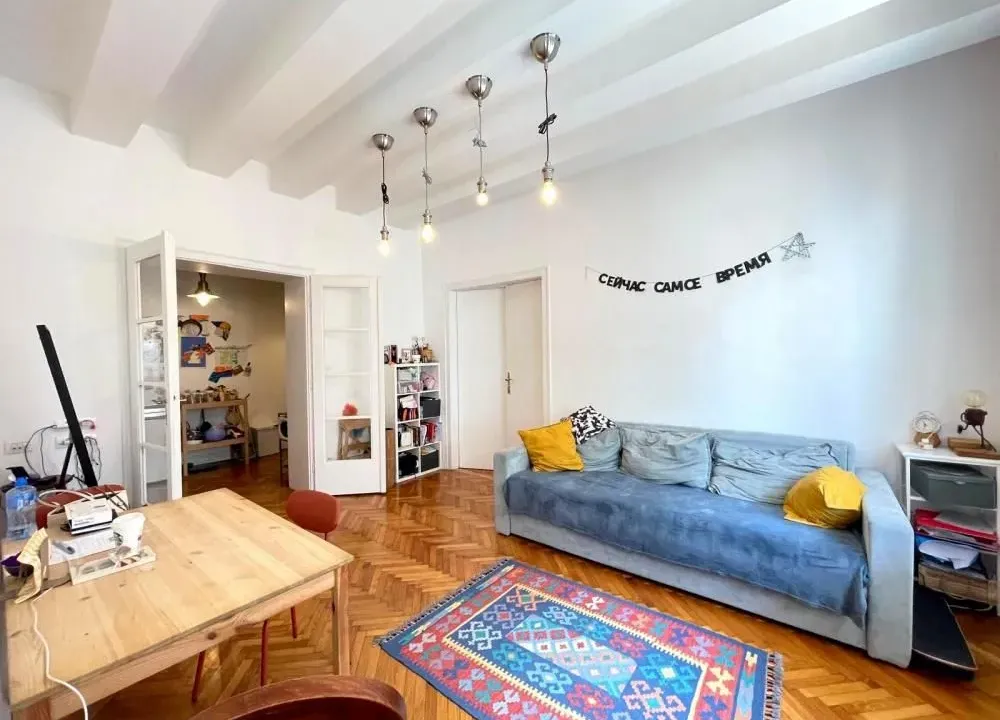 Prodaja, trosoban stan, 77m², Obilićev Venac, Beograd