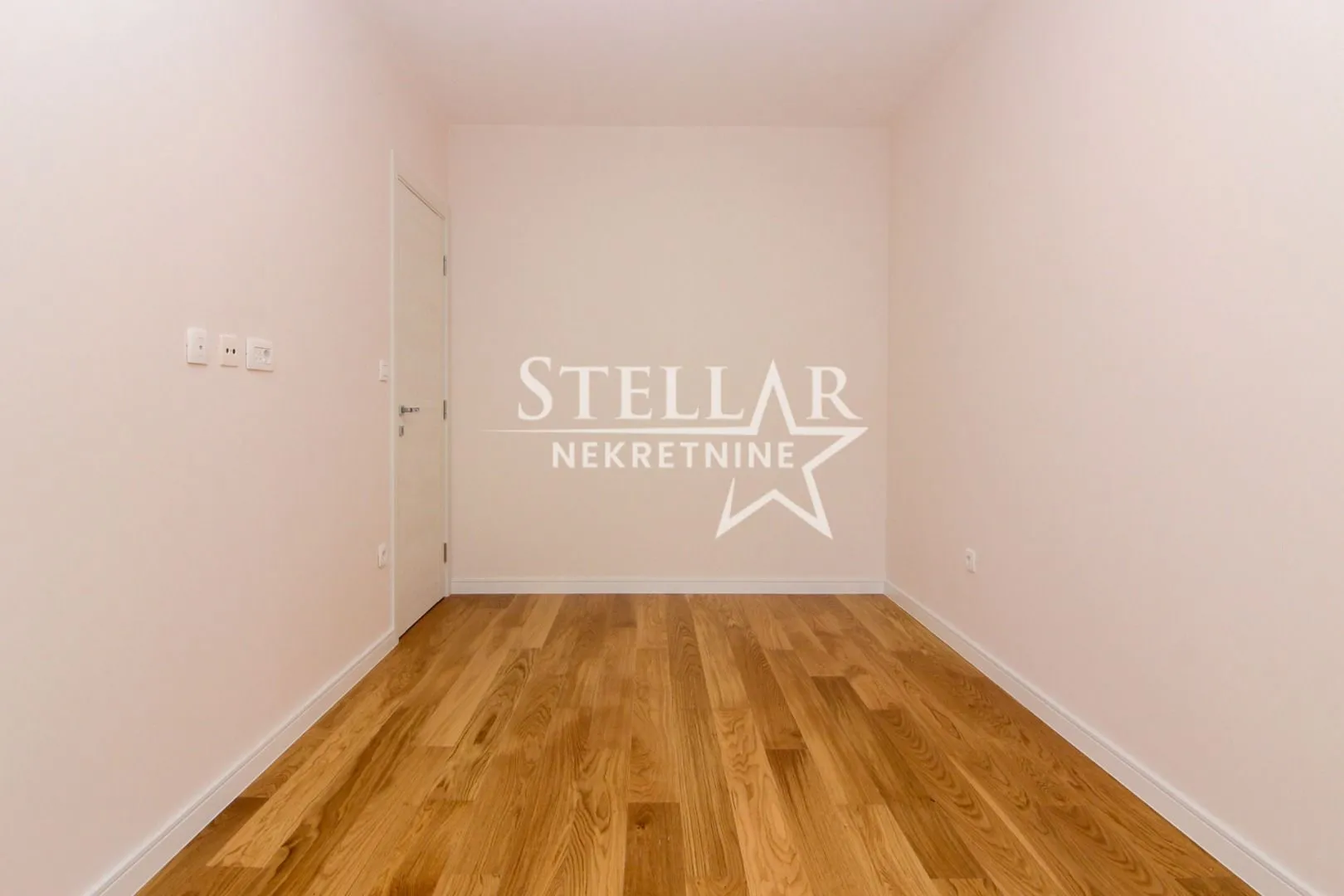 Rent, office space, 40m², Central Point, Podgorica