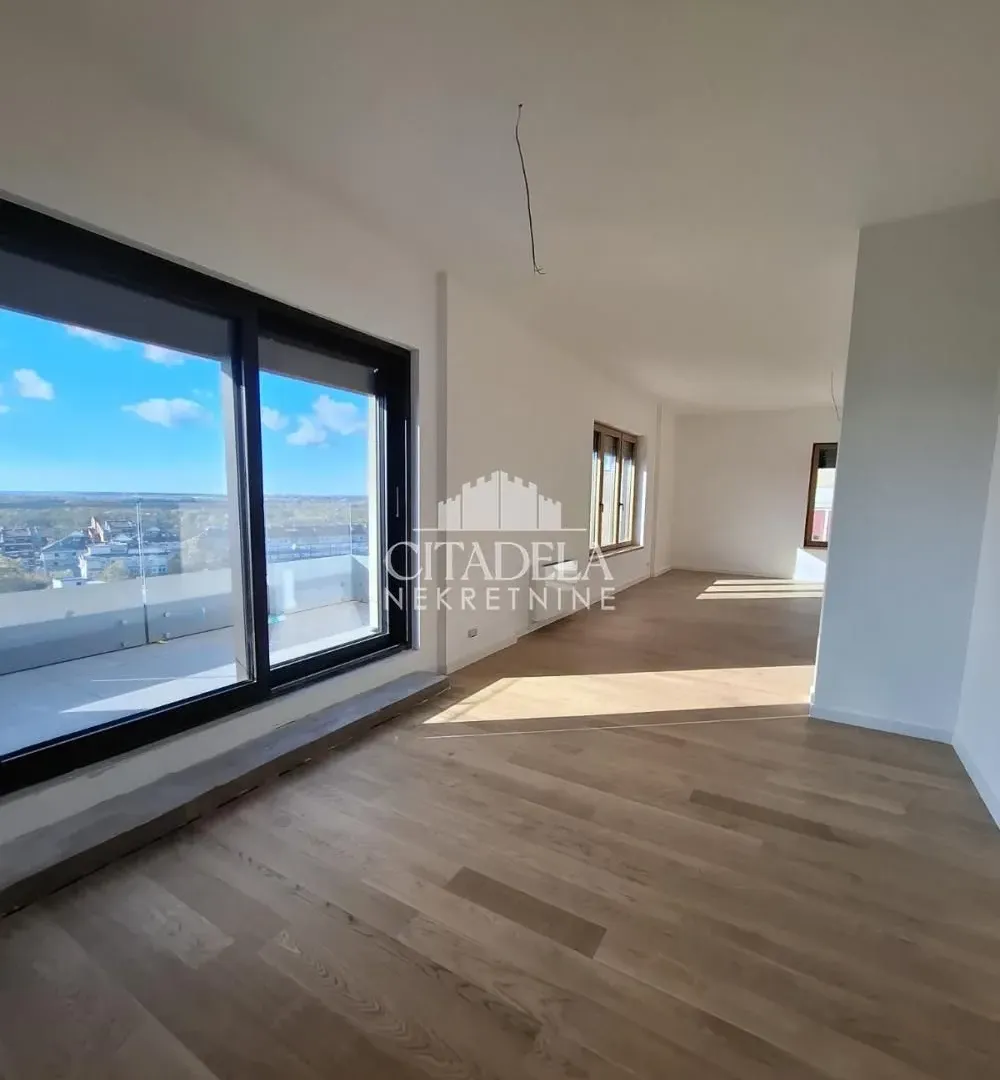 Prodaja, četvorosoban stan, 143m², Čukarica, Beograd