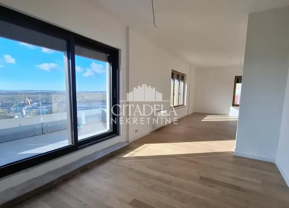 Prodaja, četvorosoban stan, 143m², Čukarica, Beograd