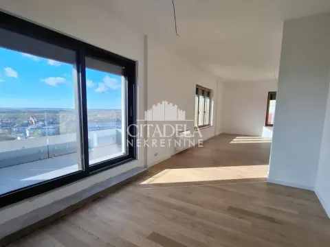 Sale, four bedroom apartment, 143m², Čukarica, Beograd
