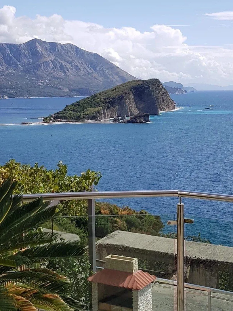 Sale, house, 220m², Gospoština, Budva