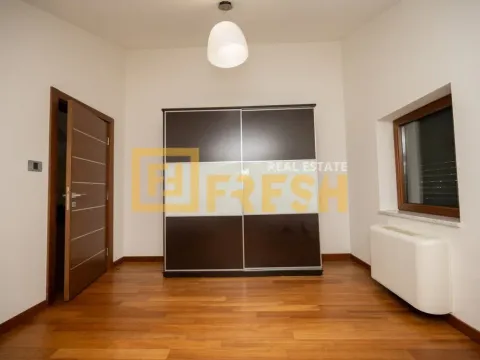 Rent, house, 380m², Mareza, Podgorica - image 62