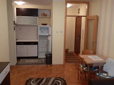 Izdavanje, jednosoban stan, 37m², Centar, Novi Sad - image 5
