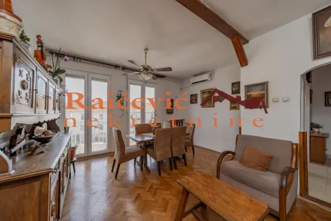 Sale, two bedroom apartment, 68m², Zemun Centar, Zemun Sve Podlokacije - image 6