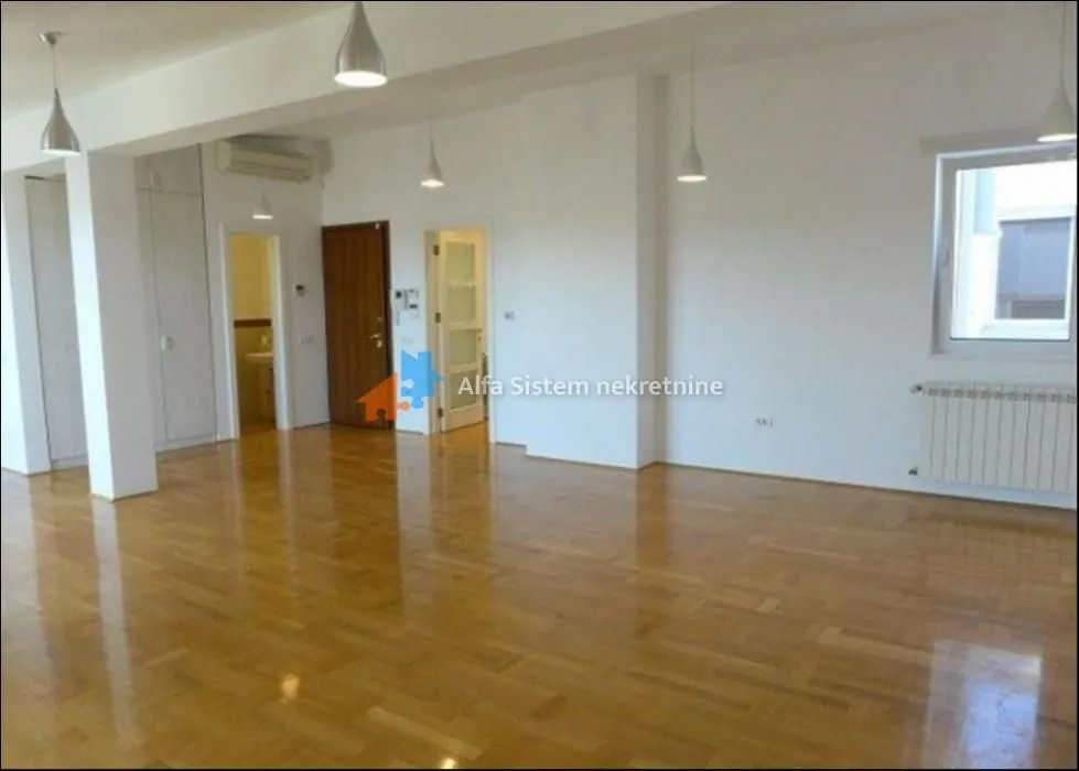 Rent, three bedroom apartment, 170m², Vračar Sve Podlokacije, Beograd