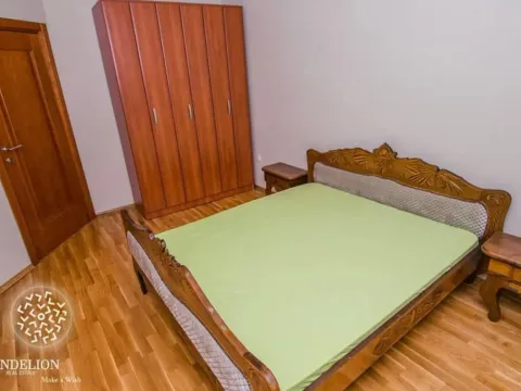 Rent, house, 220m², Stari Aerodrom, Podgorica - image 5