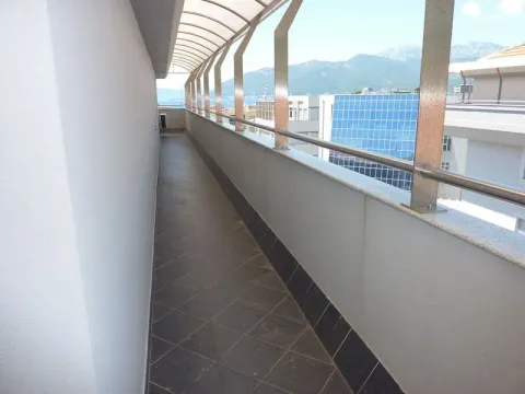 Prodaja, stan, 81m², Tivat, Crna Gora - image 5