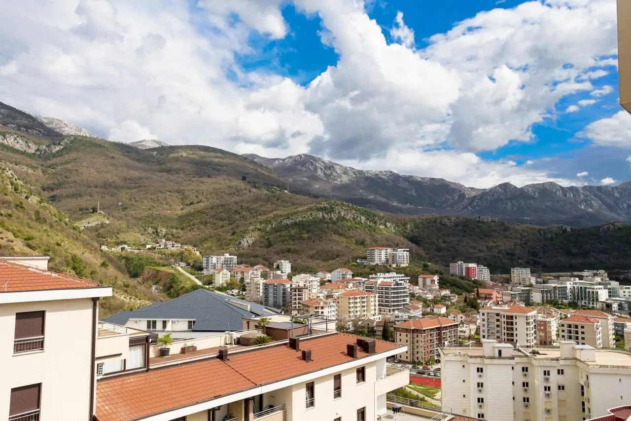 Sale, two bedroom apartment, 55m², Bečići, Budva