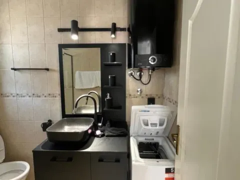 Izdavanje, garsonjera, 25m², Petrovac, Budva - image 12