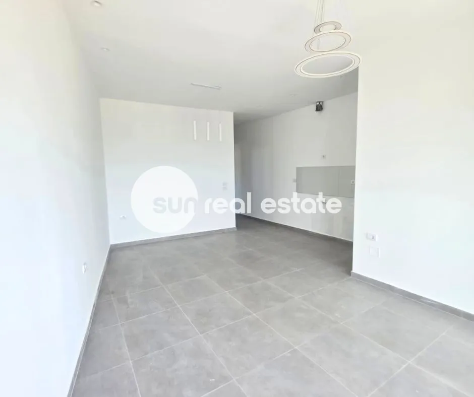 Prodaja, dvosoban stan, 55m², Centar, Ulcinj