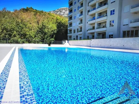 Sale, two bedroom apartment, 72m², Bečići, Budva - image 2