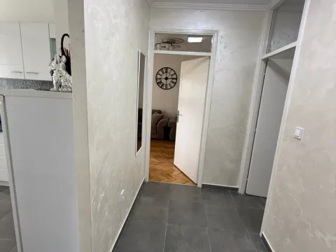 Izdavanje, dvosoban stan, 75m², Pejton, Podgorica - image 6