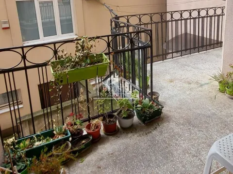 Izdavanje, dvosoban stan, 57m², Đeram Pijaca, Beograd - image 12