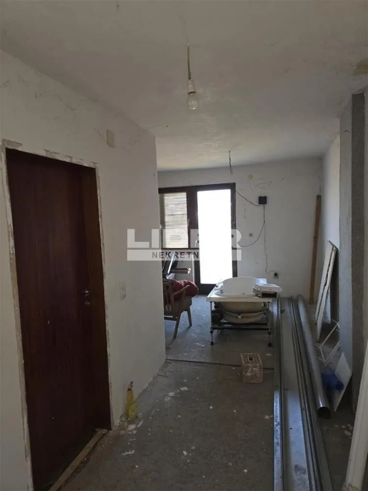 Sale, house, 247m², Voždovac Sve Podlokacije, Beograd