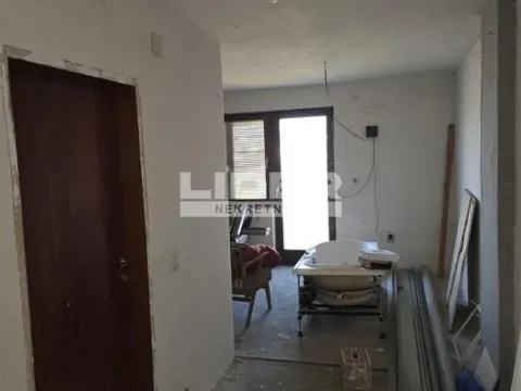 Prodaja, kuća, 247m², Voždovac Sve Podlokacije, Beograd - image 7