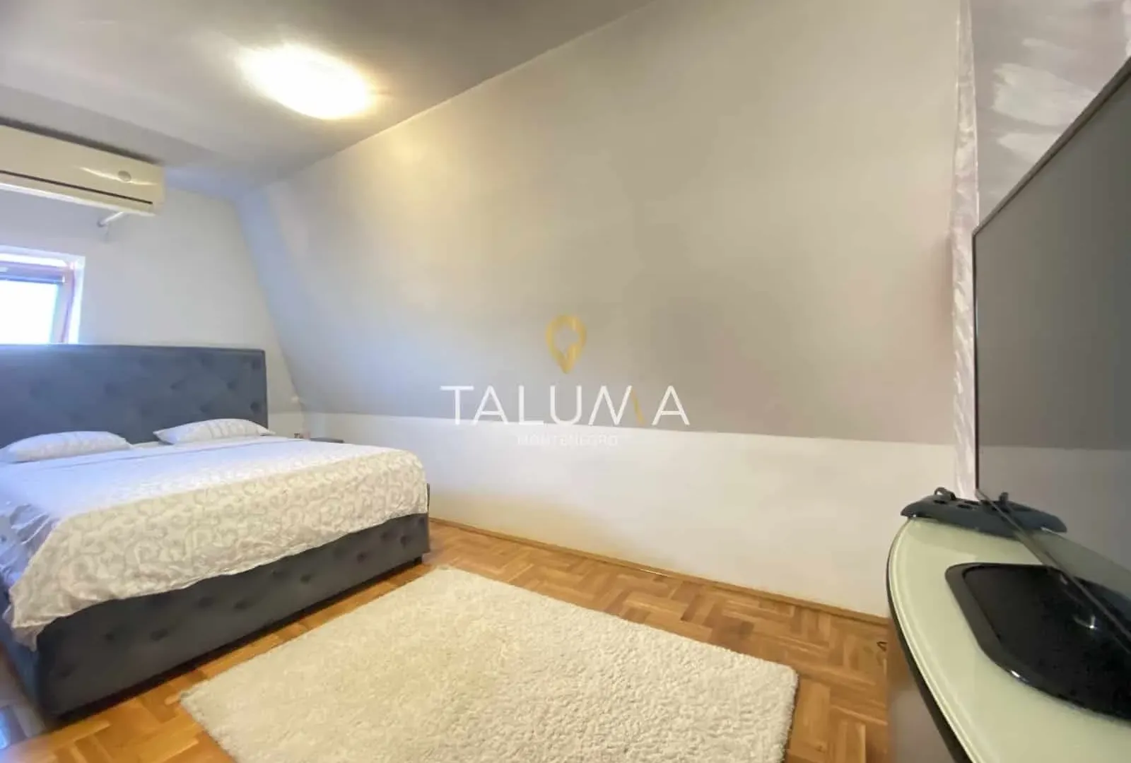 Prodaja, dvosoban stan, 86m², Centar, Podgorica