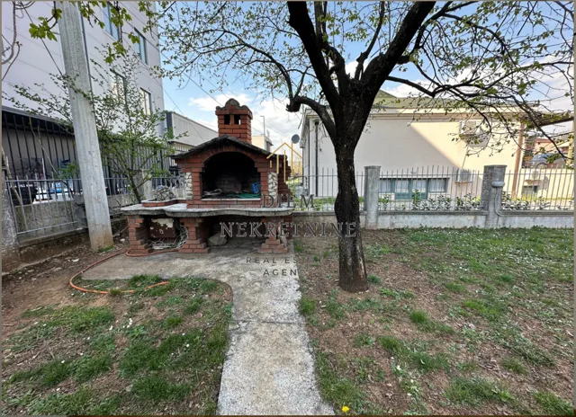 Izdavanje, kuća, 250m², Zabjelo, Podgorica