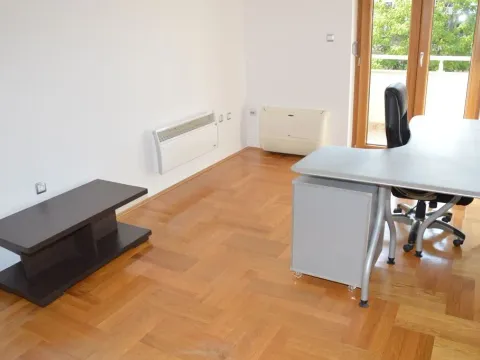 Rent, office space, 52m², Preko Morače, Podgorica - image 9