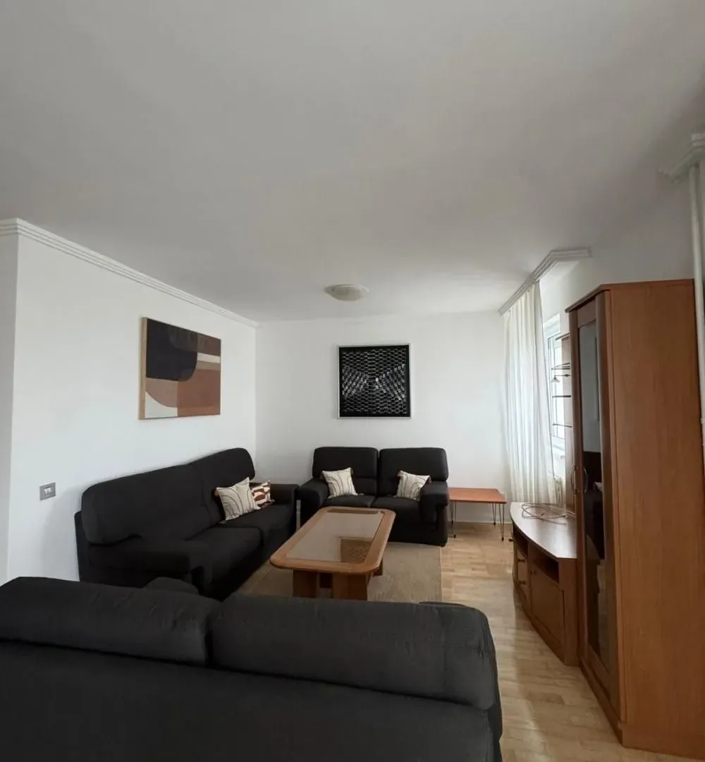 Rent, two bedroom apartment, 120m², Savski Venac, Beograd