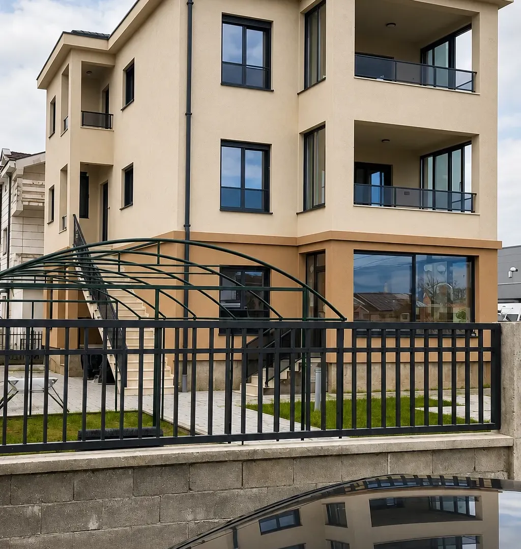 Prodaja, kuća, 270m², Gornja Gorica, Podgorica