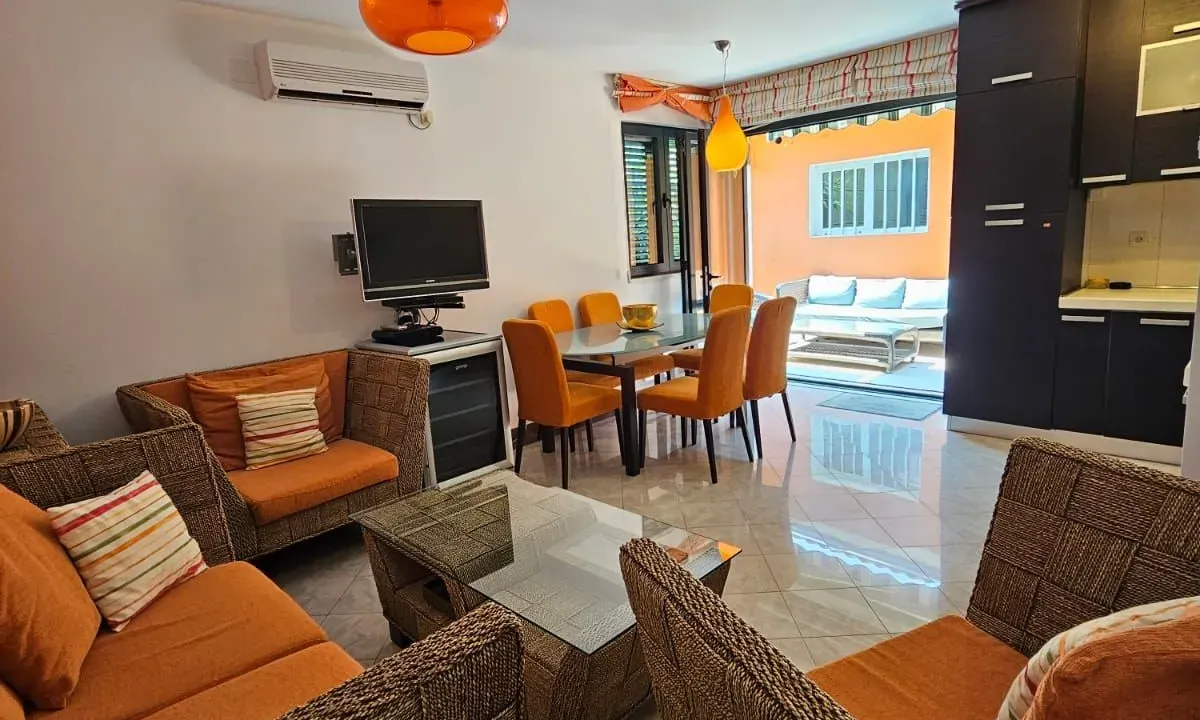 Rent, house, 100m², Pržno, Budva