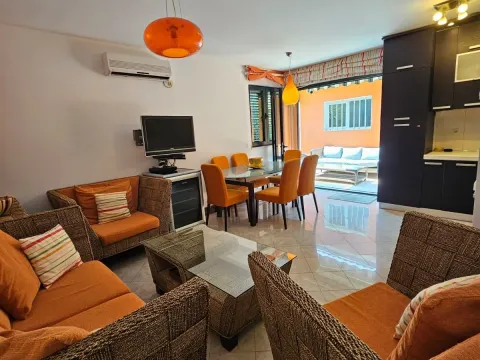 Rent, house, 100m², Pržno, Budva - image 1