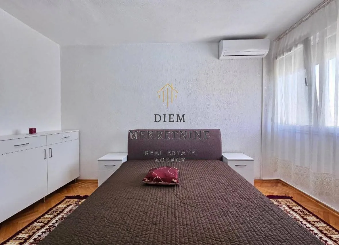 Sale, three bedroom apartment, 84m², Centar, Bar