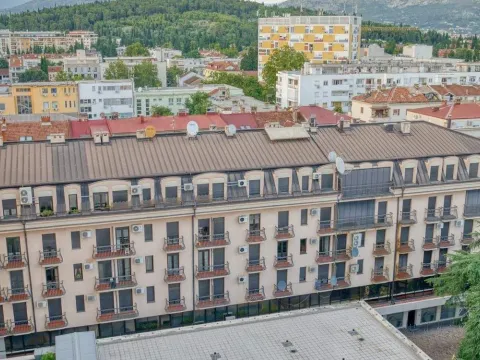 Izdavanje, dvosoban stan, 90m², Podgorica, Crna Gora - image 16