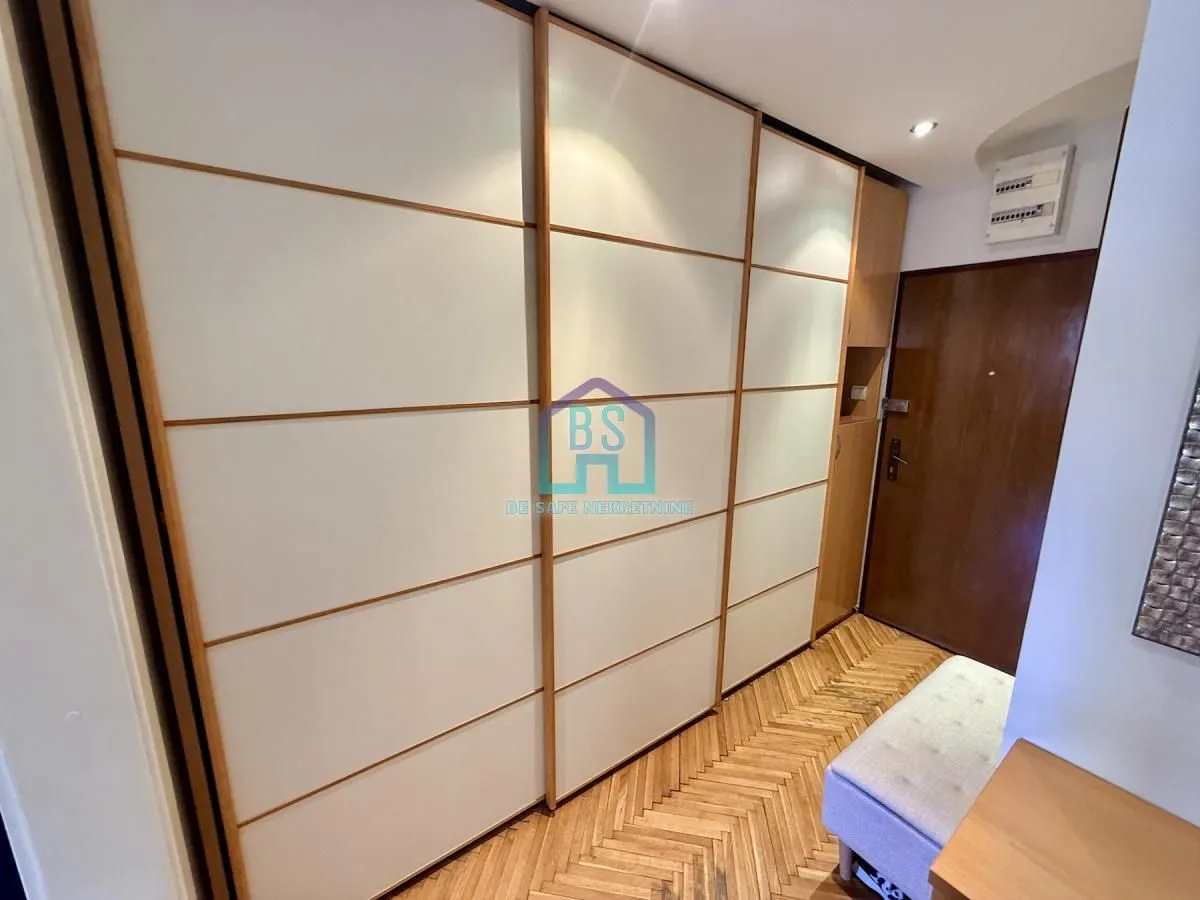 Prodaja, trosoban stan, 73m², Bulevar Oslobodjenja, Novi Sad Sve Podlokacije