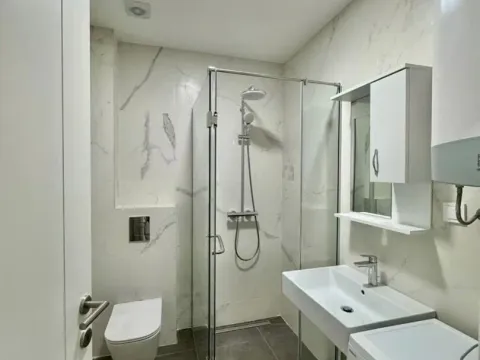 Sale, one bedroom apartment, 45m², Bečići, Budva - image 4
