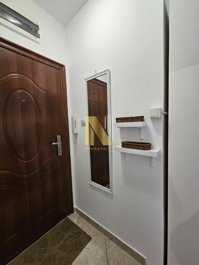 Izdavanje, garsonjera, 25m², Bulevar Evrope, Novi Sad Sve Podlokacije
