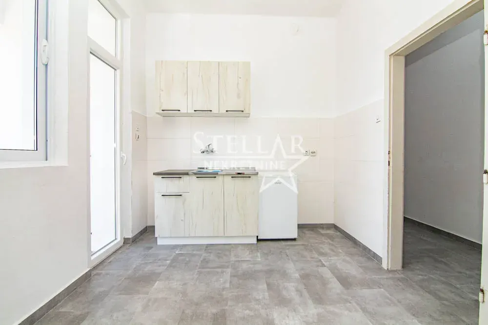 Rent, office space, 69m², Centar, Podgorica