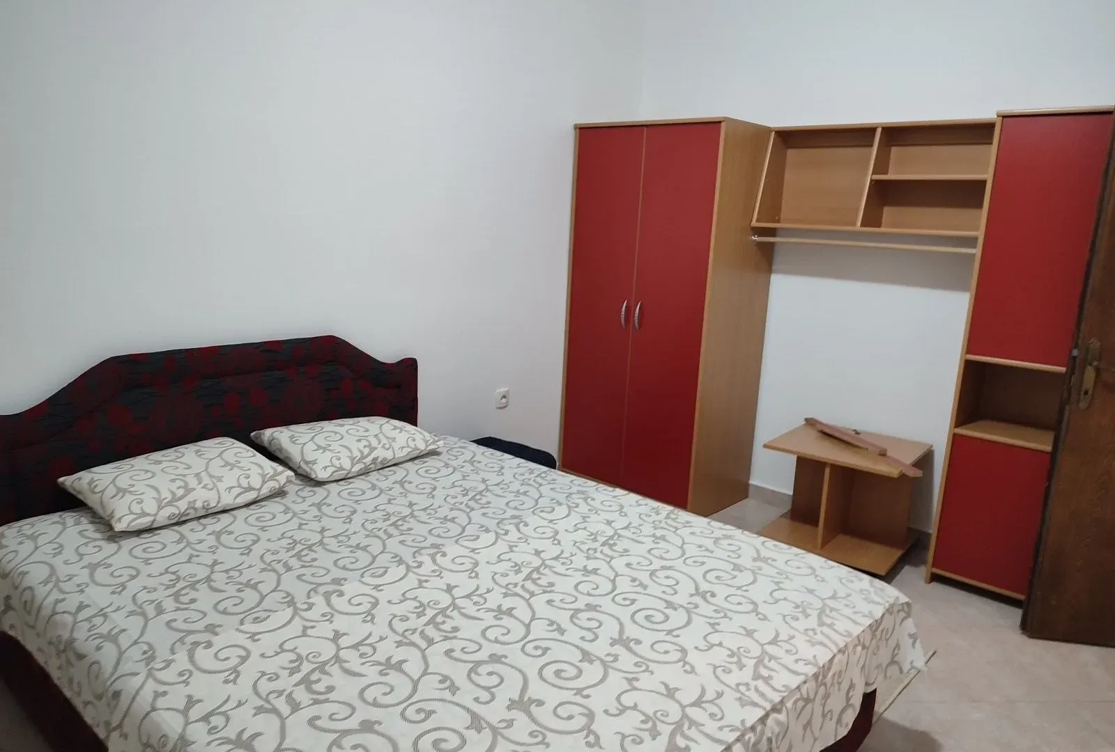 Rent, two bedroom apartment, 75m², Centar, Bar