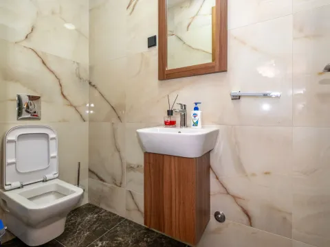 Izdavanje, trosoban stan, 93m², Ljubović, Podgorica - image 10