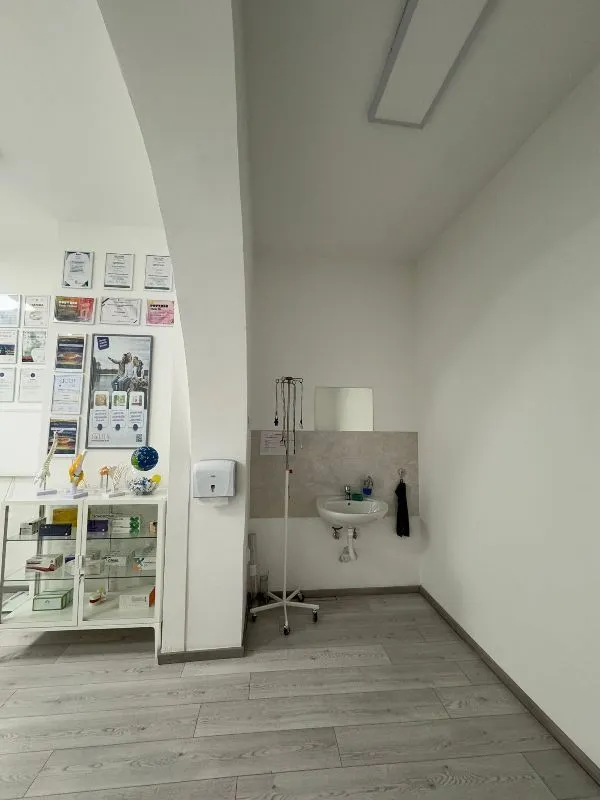 Rent, office space, 136m², Banovo Brdo, Beograd