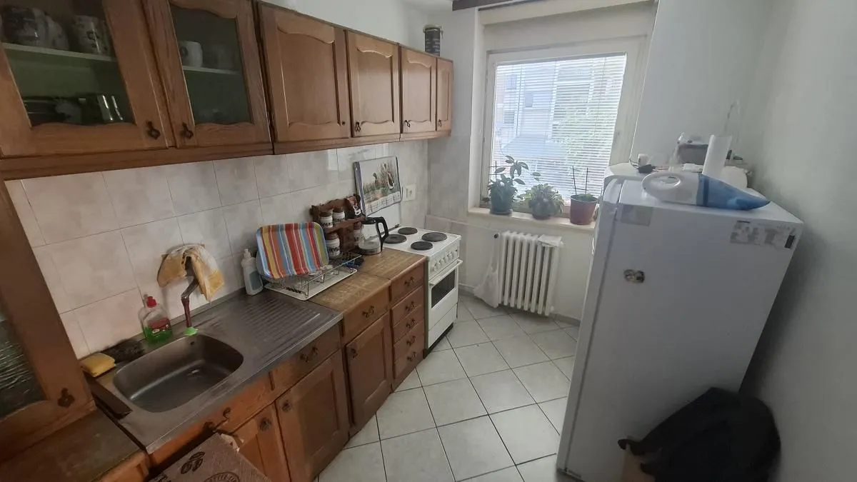 Prodaja, trosoban stan, 83m², Novo naselje, Novi Sad