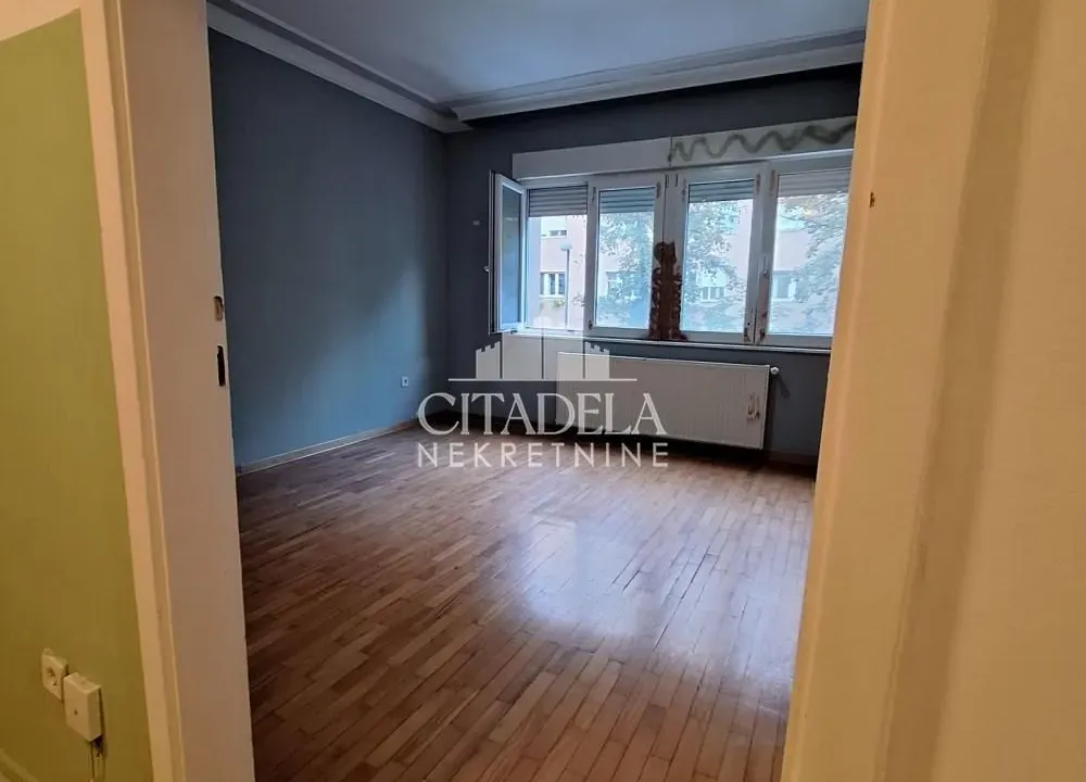 Prodaja, trosoban stan, 75m², Profesorska Kolonija, Palilula Sve Podlokacije