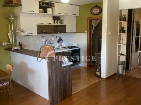 Izdavanje, dvosoban stan, 98m², Krivi Most, Podgorica - image 2