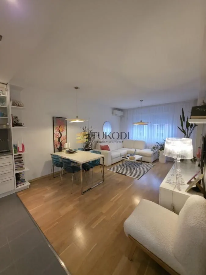 Prodaja, trosoban stan, 57m², Podbara, Novi Sad Sve Podlokacije