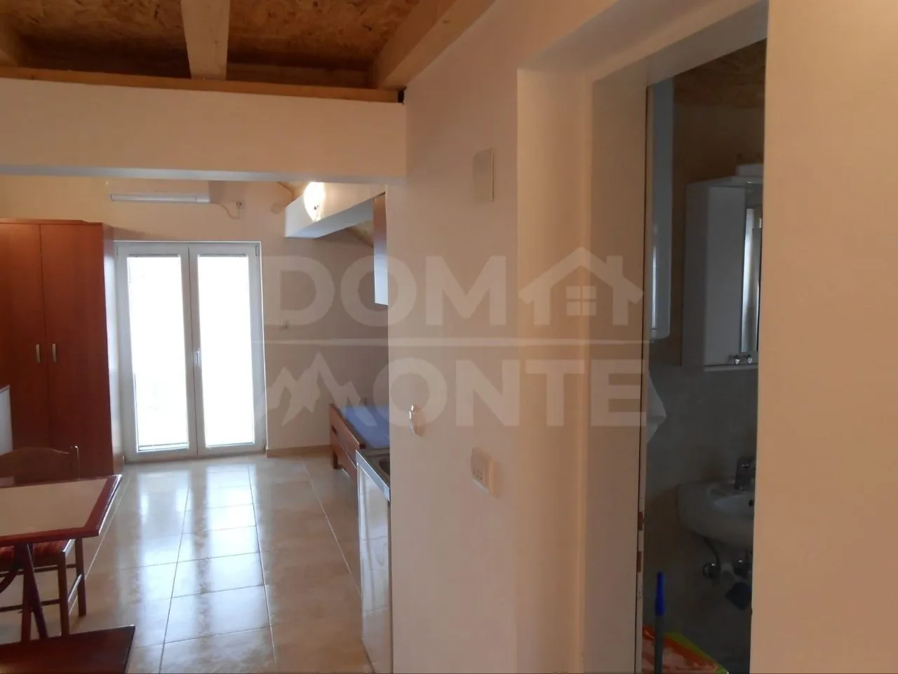 Rent, studio apartment, 30m², Tivat, Crna Gora