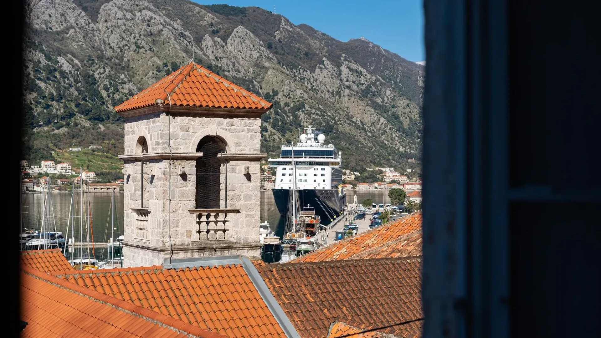 Prodaja, dvosoban stan, 74m², Stari Grad Kotor, Kotor