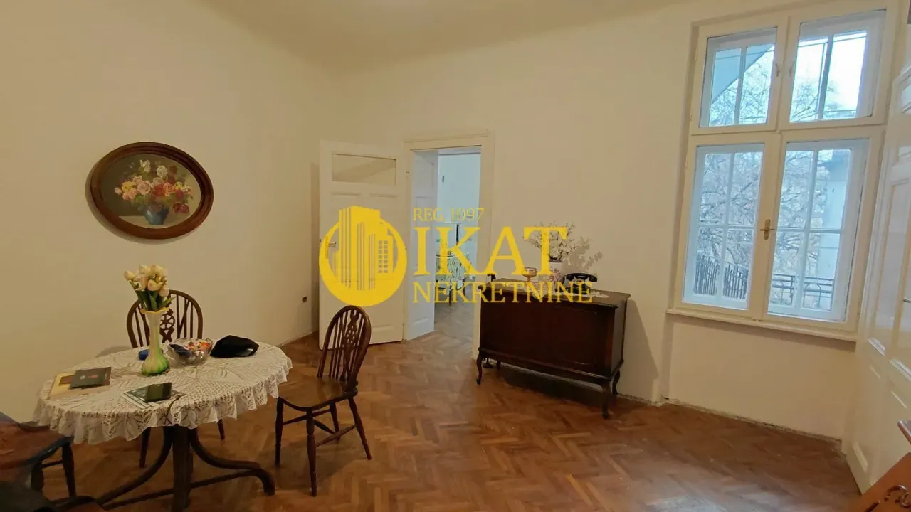 Prodaja, dvosoban stan, 87m², Stari Grad, Beograd