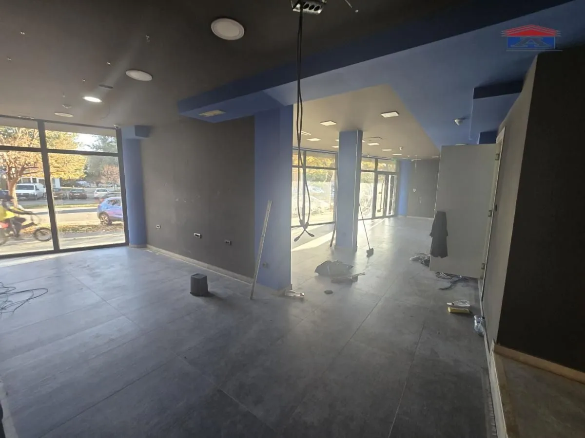 Rent, office space, 306m², Grbavica, Novi Sad Sve Podlokacije